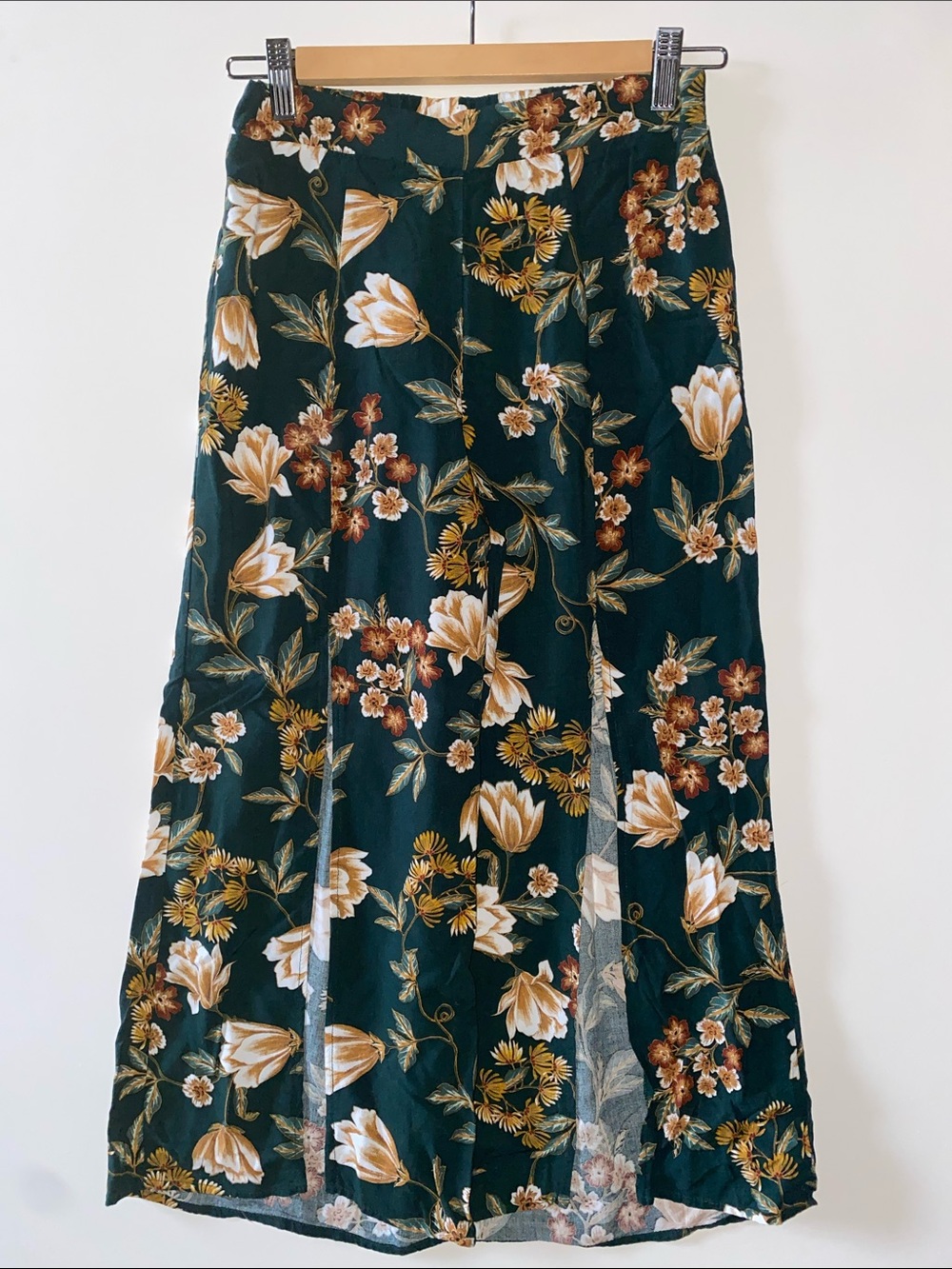 Floral Maxi Pants with slits in Dark Green